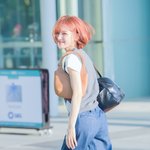 ‘미소와 함께 출근 완~!’ (웬디의 영스트리트 출근길) [<b>HD</b>포토]