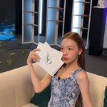 “섬세한 긴장 속 고요한 눈빛”…방민아, 청량한 여름 속→도도한...