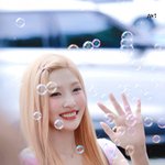 크러쉬 신효섭 여자친구 레드<b>벨벳</b> 조이박수영