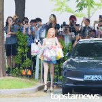 준 선물 가득 안고 해피니스 둥’ (<b>동물</b>농장 출근길) [HD포토]