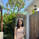 “눈부신 햇살 아래 머문 오후”…정채연, 여름 한가운데→<b>청초</b>함 절정