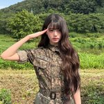 장원영, 173cm 군복핏에 팬들 환호…“K-군복 수출 가즈아”