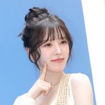 웬디, '올해의 브랜드대상'서 라디오<b>DJ</b> 여자 수상…존재감 입증