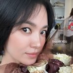 송혜교, 매일 '얼굴 공격' 중..43년째 완성형 미모