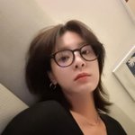 끝자락에서 뽐낸 시크한 매력…기타 부터 바이크까지 <b>세련미</b> 가득한...