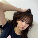 “뒤죽박죽이 매력”…조이현, <b>나른</b>함 속 반전→시선 사로잡은 오후