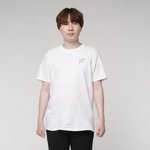 나 이 사람이랑 똑같이 상겼는데
