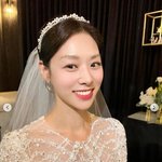 <b>장신영</b> `웨딩스레스` 또 입었다…왜?