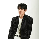 '프듀' 6년 만에 '홍석천의 보석' 됐다…<b>강유</b>석 이어 매력 발산