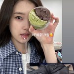 아이유, 글로벌 인기 입증…인도네시아서 온 선물에 '하트'