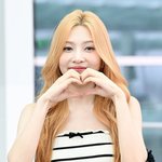 크러쉬 레드벨벳 조이 ‘<b>LOVE</b> JOY’[포토엔HD]