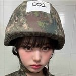 장원영 군<b>대편</b> 보는데 놀람