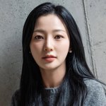 '학폭 부인' 송하윤, 반포고 <b>동창들</b> 나섰다 "강제전학 사실, 끝까지...