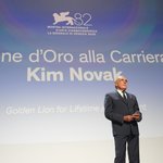 [댓글부탁해] [단독 인터뷰] "박찬욱 베니스 복귀 환영, 황금사자상...