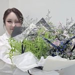 얼마나 홀쭉하면 꽃 뒤에 쏙…"배신감 든다" <b>원성</b> [해시태그]