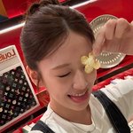 아이브 안유진, 럭셔리 22번째 생일파티 ‘레이도 함께’