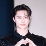 [현장포토] "성수동이 <b>들썩</b>!"...변우석, 완벽한 잘생김