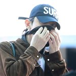 [왓<b>IS</b>] 이수혁, 中 팬미팅 ‘혹사’ 논란…소속사 “유감스러워”...