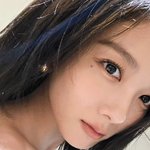 김유정 점점 더 예뻐져, <b>정변</b>의 아이콘 성숙해진 비주얼