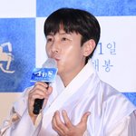 김동완, 돌연 예능계 은퇴 선언→일침 "<b>만만</b>한 노땅만 부른다”