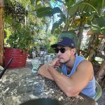 “참 더웠지만 값졌다”…김지석, 여름 오후→<b>느긋</b>한 여유 가득