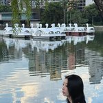 위 반영된 고요함”…류다인, 여름 <b>끝자락</b>→청명한 고독 담은 시선