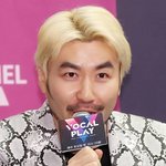  등산 도중 이단 만났다..<b>기이</b>한 옷차림 "뉴스에도 나와"[스타이슈]