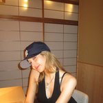 '재벌 남친' 블랙핑크 리사, 오마카세와 함께 자랑하는 '모공 제로...