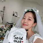 [댓글부탁해] 드레스 입고 <b>면사포</b> 쓴 김가은, 행복한 예비신부 [N샷]