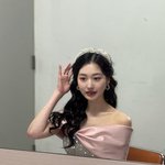 “최<b>연소</b> 여우주연상 받으러 왔어요”…장다아, 반짝임 속에 압도적...