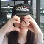 한지민, 주말 어머니와 함께한 <b>민낯</b> 데이트로 훈훈함 전해