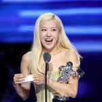 로제, 'MTV VMA'에도 '아파트' 세웠다…"그간의 노력 보상...