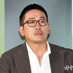 '<b>로비</b>' 흥행실패 하정우 감독...연말 '윗집 사람들'로 재도전