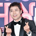 '47세 미혼' 전현무, '나혼산' <b>종신</b> 예정…럭키·곽튜브 결혼식...