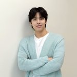 [단독] ‘라이징 스타’ 박윤호, ‘랜드’로 스크린 데뷔…염정아와...