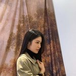 신예은, 트렌치코트 입고 뽐낸 청초 미모…가을 여신 강림