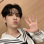 이 남돌 마린룩 <b>변천사</b> 넘 좋아서 하룰라라감