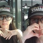 42세 한<b>지민</b>, 데이트 중 손하트 “항상 사랑해” 10살 연하 남친...