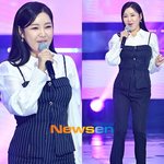 45㎏ 송가인 살 더 빠졌나? 초<b>밀착</b>핏도 거뜬‥춤선도 남다른 트롯퀸