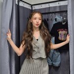 '11월 결혼' 방민아 갈수록 예뻐져…미니스커트 찰떡 소화