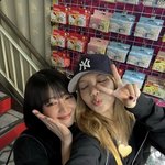 태국 출신 아이돌 <b>민니</b> 리사 다정 셀카 공개