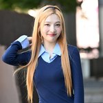 [모두드루와] 크러쉬 레드벨벳 조이 ‘수줍게 마주친 눈빛’[포토엔HD]