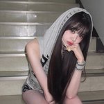 아이브 장원영, 군살이 안 보여...핫팬츠에 드러난 기럭지 '압도적'