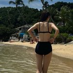 뒤태 누구일까요?"…'동안<b>미녀</b>' 노윤서, 파격 비키니에 '깜짝'