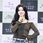 빌리 츠키, '<b>워크</b>돌' 시즌4 단독 MC 이제는 안 긴가민가요....