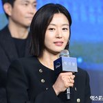 톱여배우 <b>유튜브</b> 홍수 속…전지현, '안'해서 더 핫하다 [엑's...