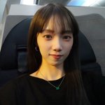 이성경 비행기서 남긴 귀여운 셀카…물오른 미모