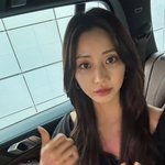 '억대 <b>SUV</b>' 한그루, 아찔한 어깨 라인 드러낸 역대급 셀카…'가을...