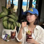 '<b>성동구</b> 24억 꼬마빌딩 건물주' 권은비, 캐주얼한 패션 소화하는...