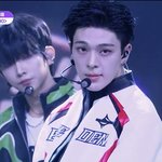 진짜 준일이가잘생긴거임..?